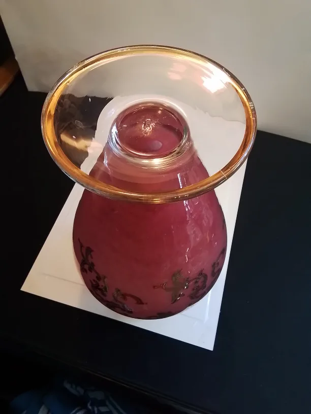 Large Rose Glass Vintage Vase with Gold Accents image indicator(8)