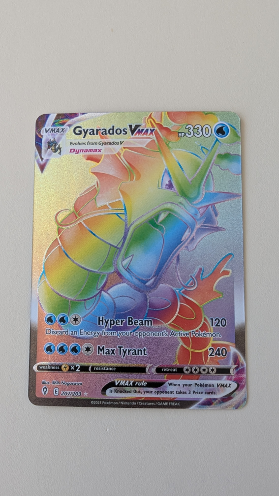 Pokemon TCG - Gyarados VMAX 207/203