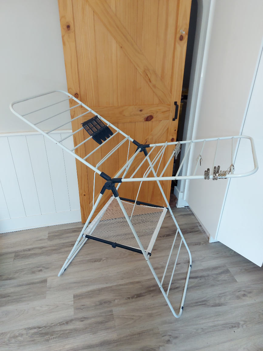 Mainstays Adjustable Clothes Drying Rack - photo 3
