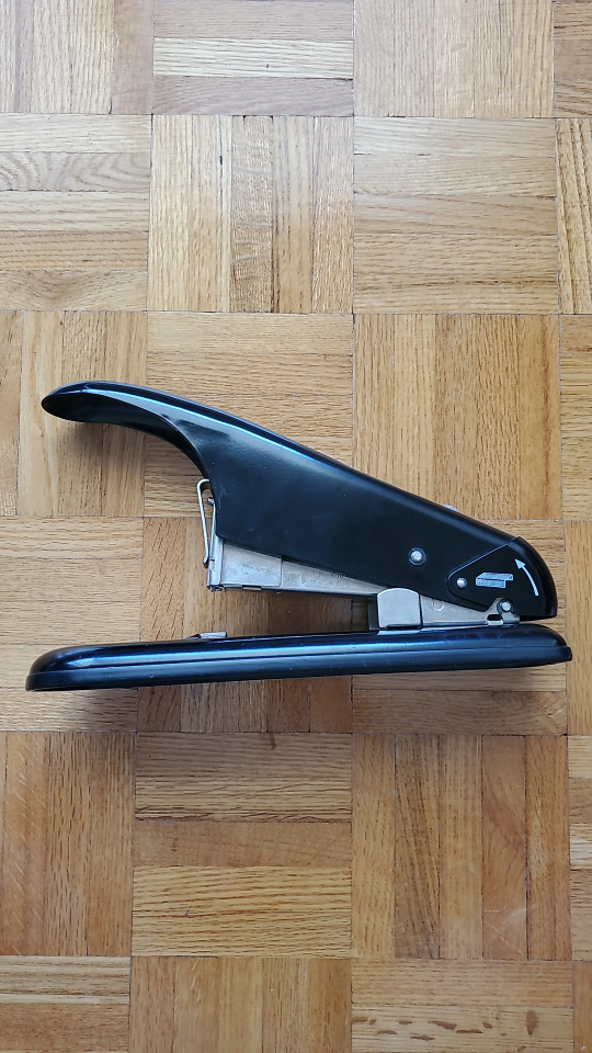 Heavy Duty Stapler - photo 2