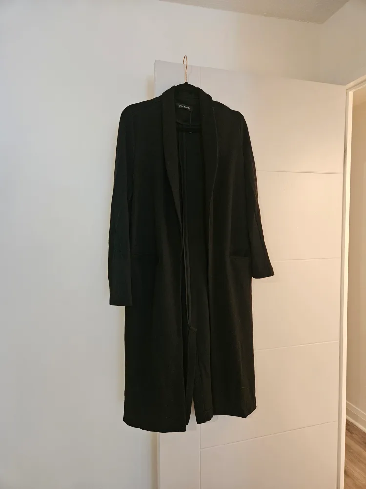 Dynamite Women's Black Longline Cardigan, Size M thumbnail