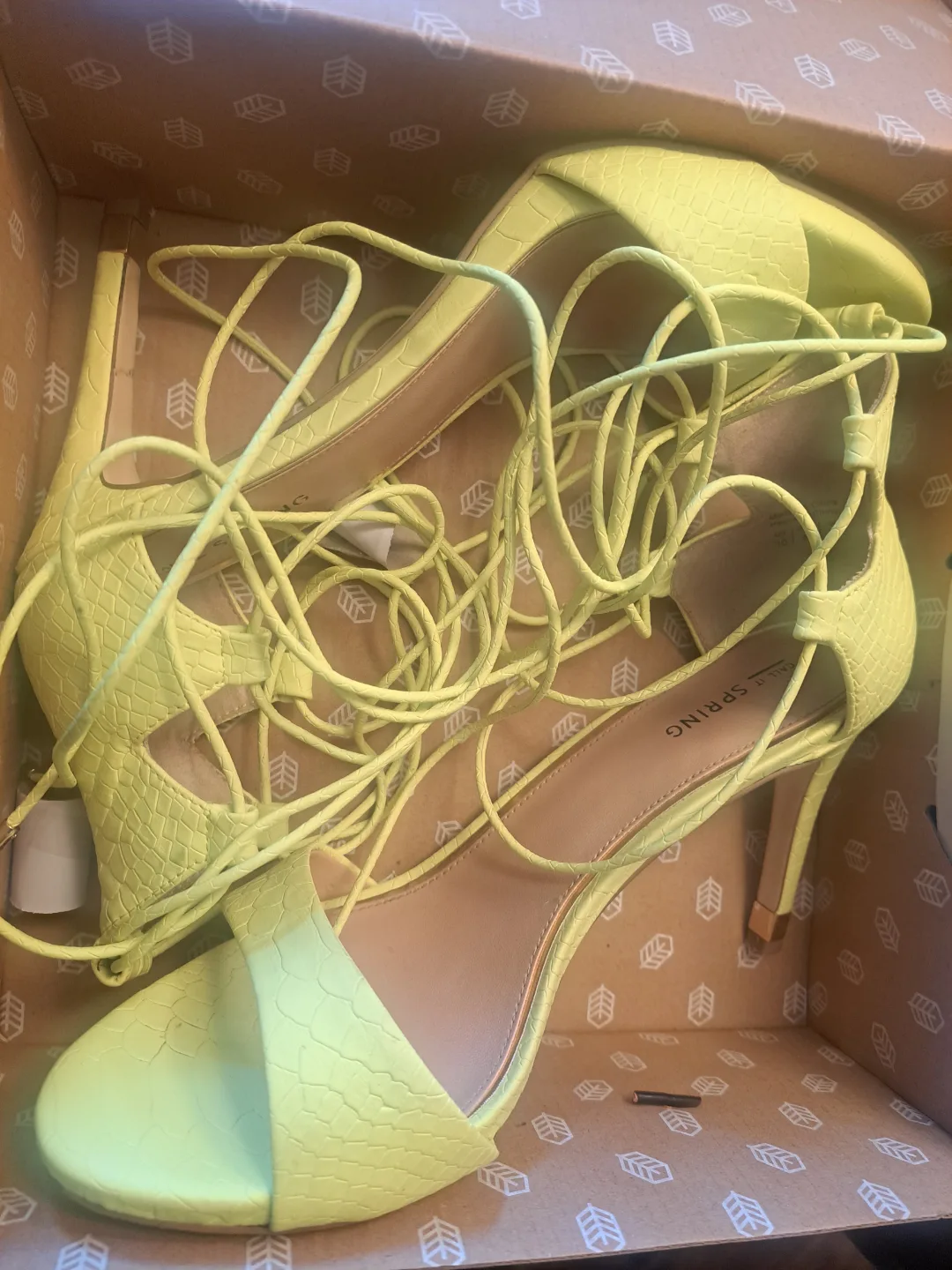 Ladies lime green Heels - Brand New size 10 image indicator(2)