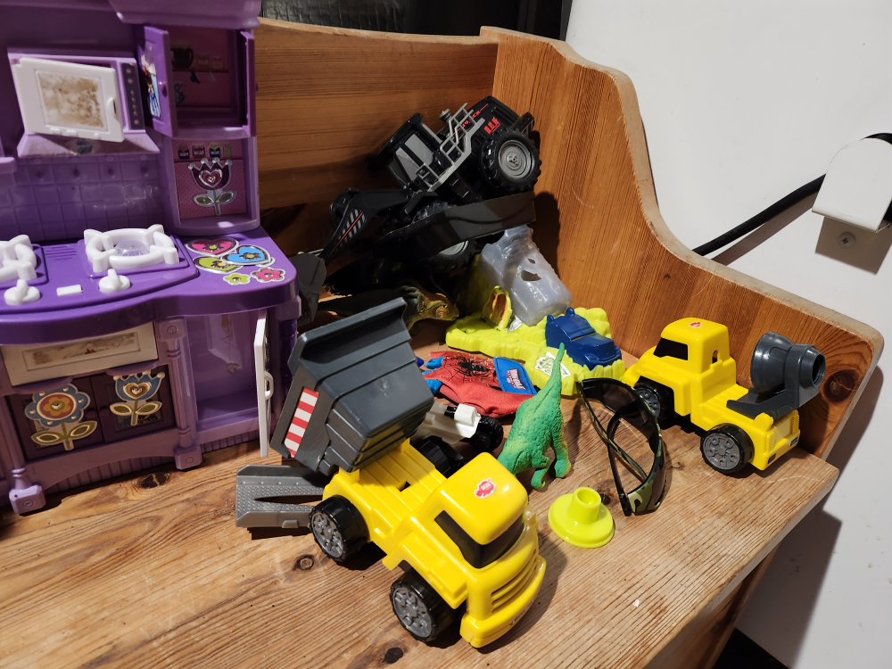 Small dollhouse: Playhouse, Kitchen, Vehicles & Peppa Pig Ball - photo 4