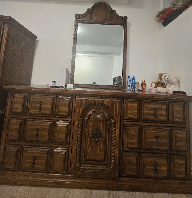 Vintage Wooden Bedroom Set - photo 2