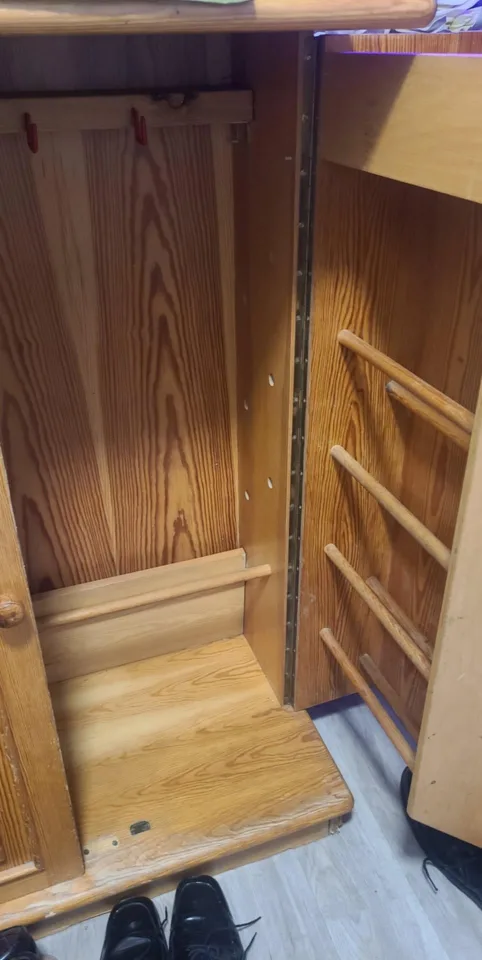 Wooden Shoe Cabinet with Two Doors image indicator(6)