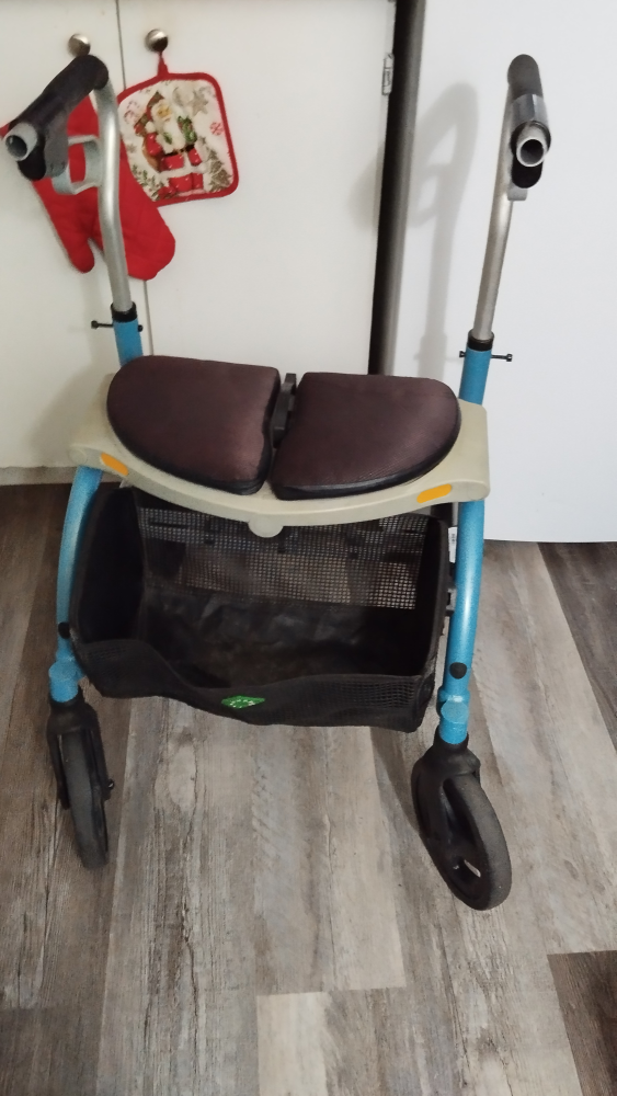 Drive Medical Nitro Rollator Walker - photo 2