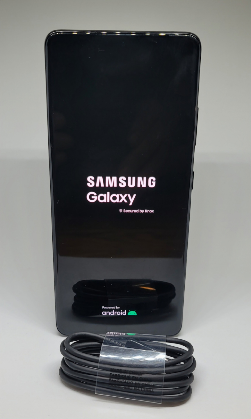 Samsung Galaxy S21 Ultra - 128 GB - Black Smartphone