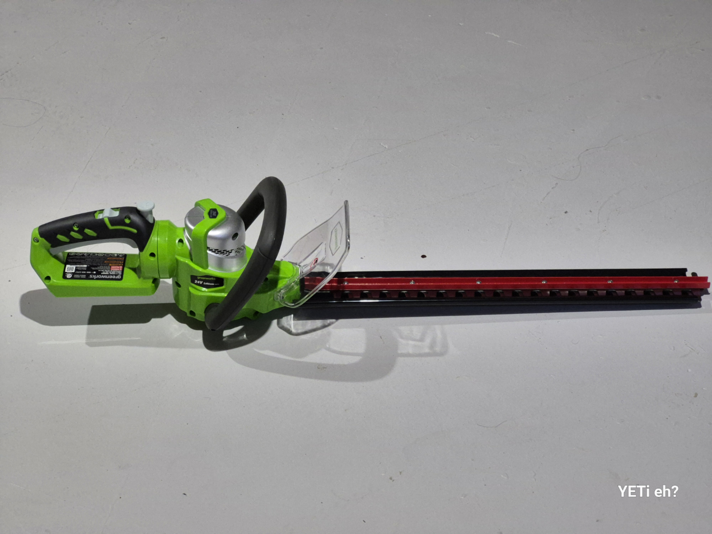 Greenworks 24V Cordless Hedge Trimmer (NO BATTERY) - photo 2