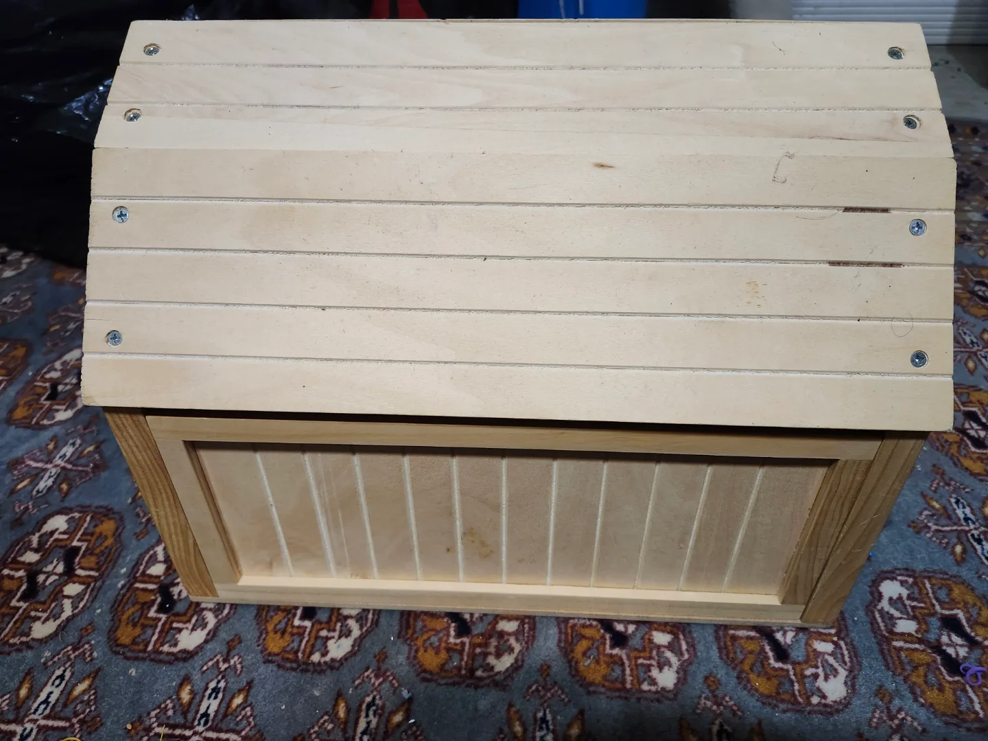 Wooden Toy Barn with Two Stalls image indicator(2)