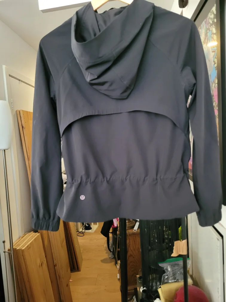 Lululemon Women's Black Pack It Up Jacket image indicator(2)