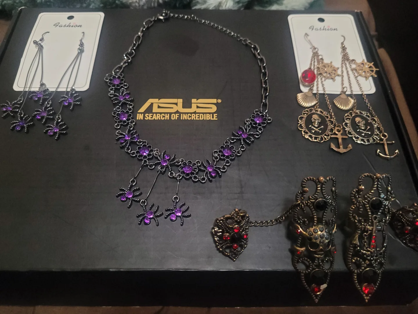 🧡Spirit Halloween Jewelry Set: Choker, Earrings & Rings thumbnail