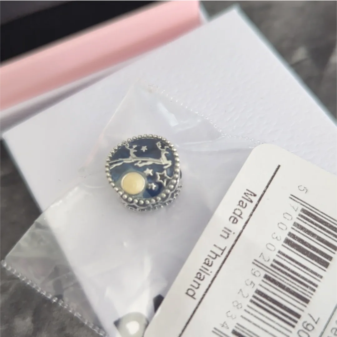 Pandora Santa Reindeer Charm brand new image indicator(5)