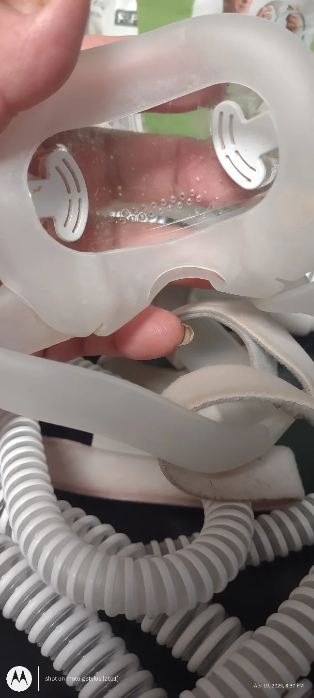 2 Nasal Mask - Small Large and tubes image indicator(7)