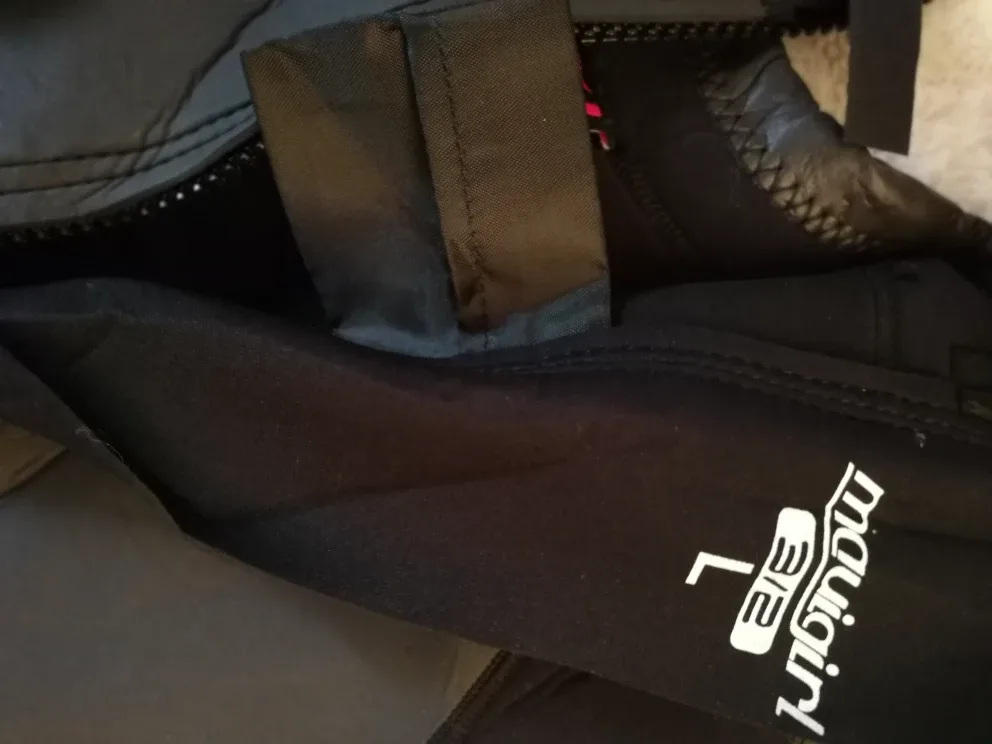 New! MauiGirl Youth Size Large Full-Length Wetsuit image indicator(6)