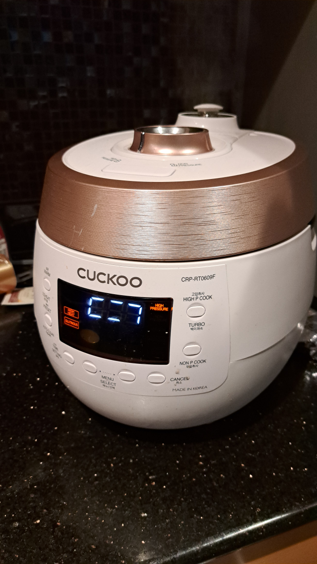 Cuckoo CRP-RT0609F Pressure Cooker
