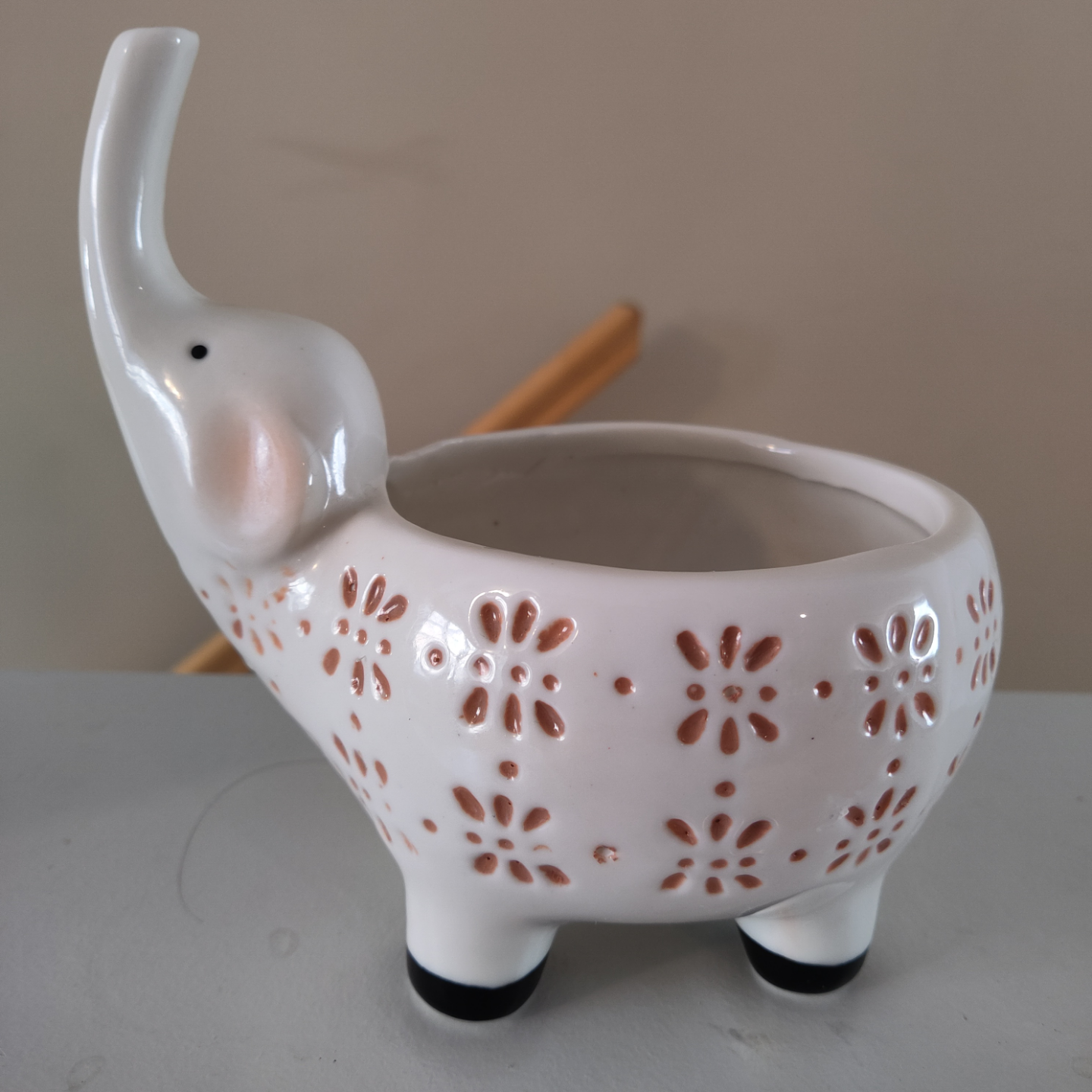 Adorable Elephant Planter Pot - photo 4