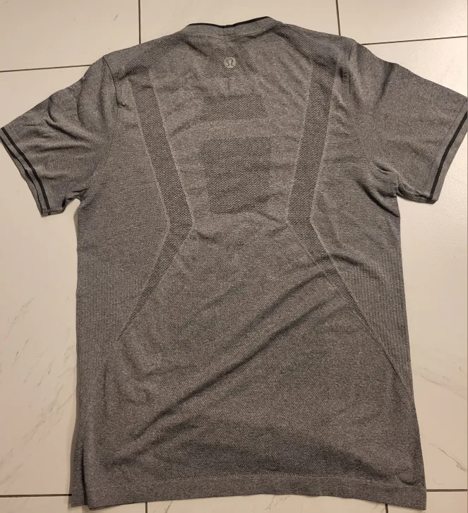 Lululemon Metal Vent Tech Short Sleeve Shirt S image indicator(2)