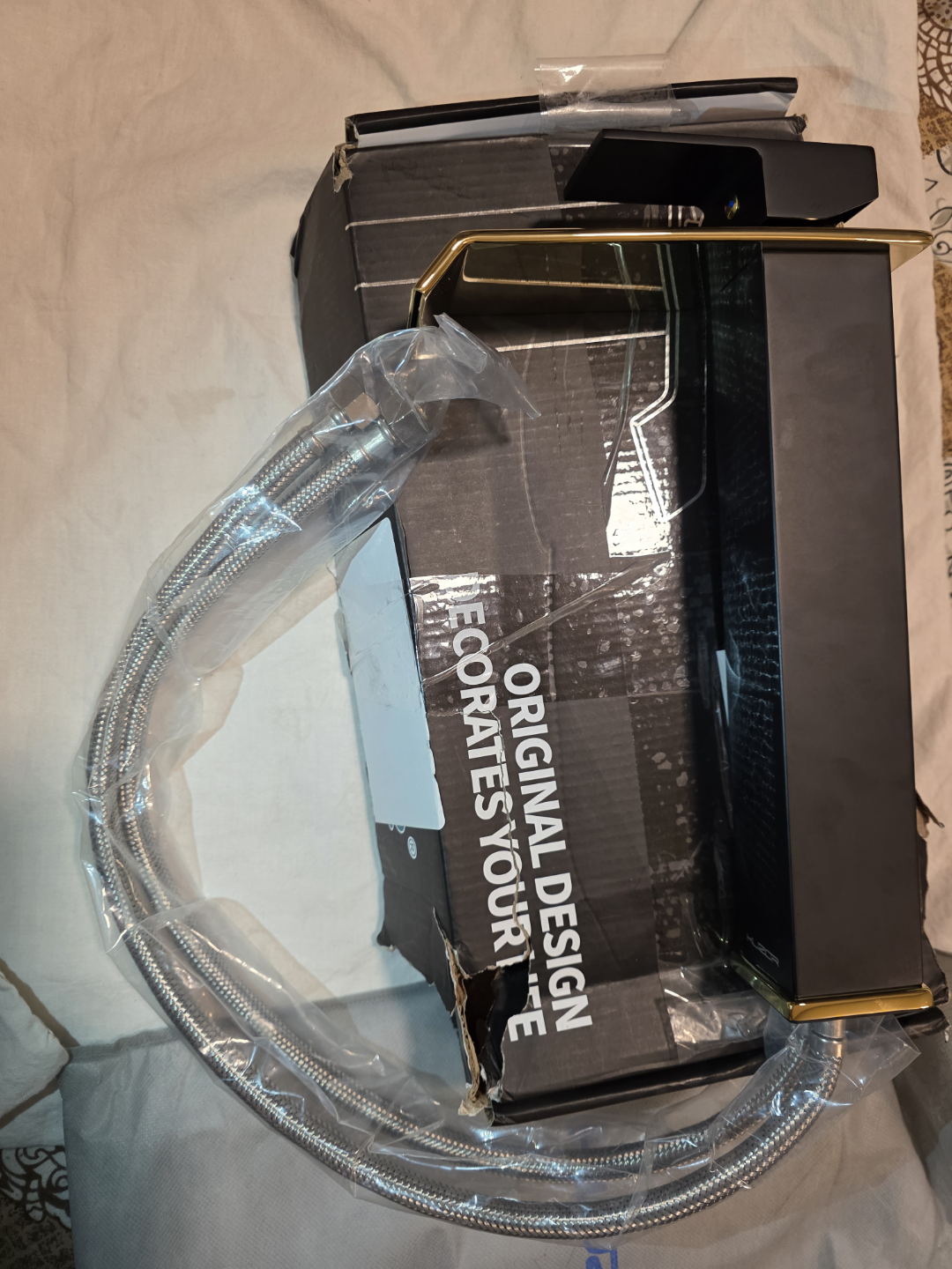 Kuzor Waterfall Bathroom Faucet - Matte Black and Shiny Gold - photo 5