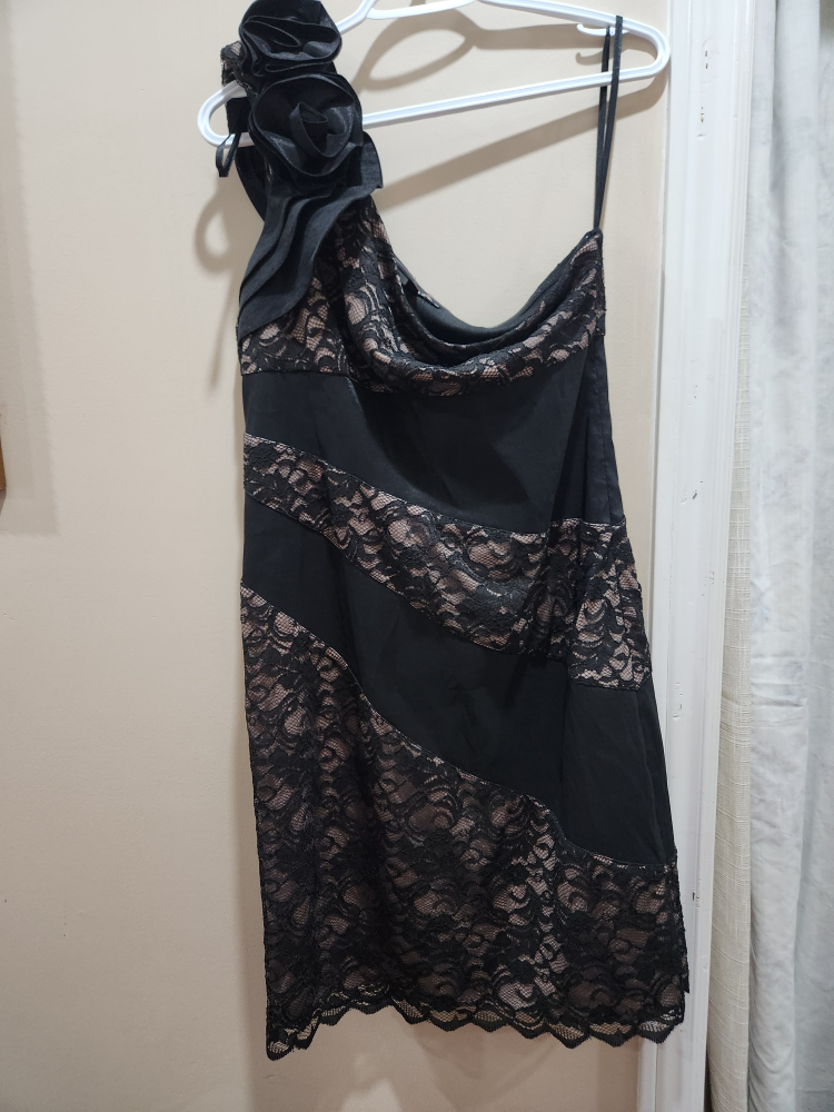 Elegant One-Shoulder Lace Cocktail Dress