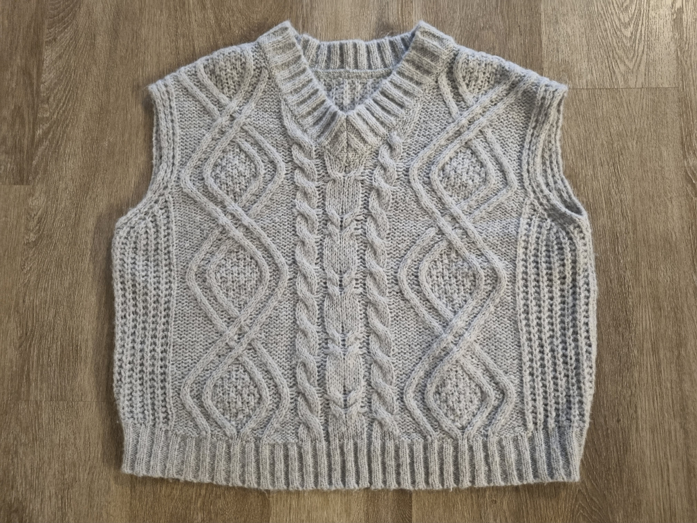 Grey Knit Sleeveless Sweater Vest