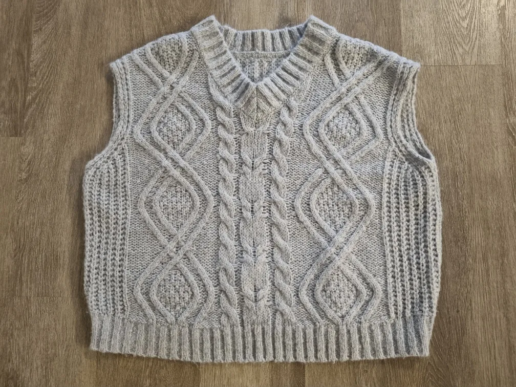 Grey Knit Sleeveless Sweater Vest thumbnail