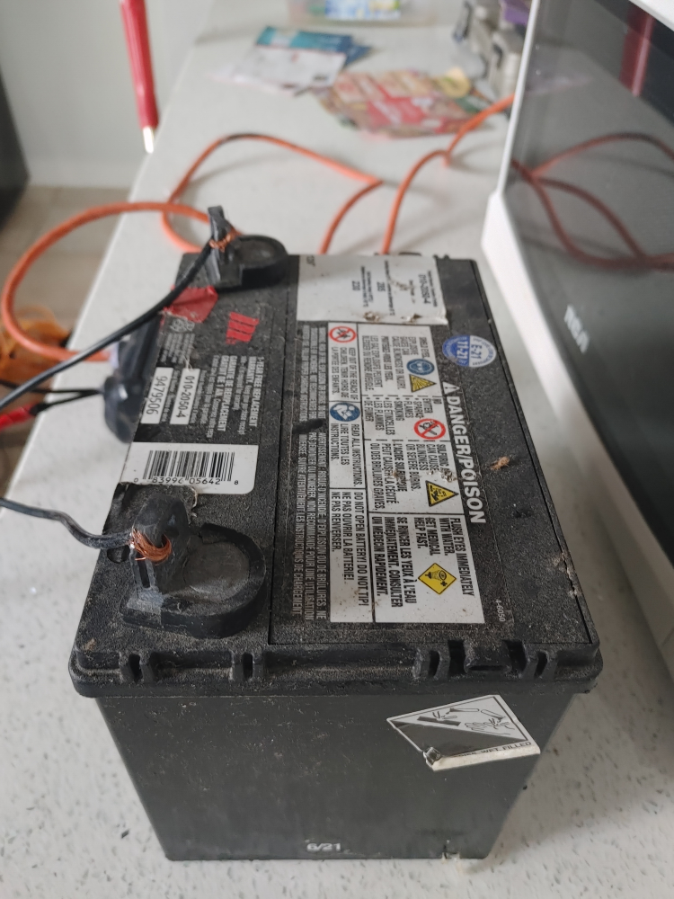12 Volt lead acid battery - photo 4