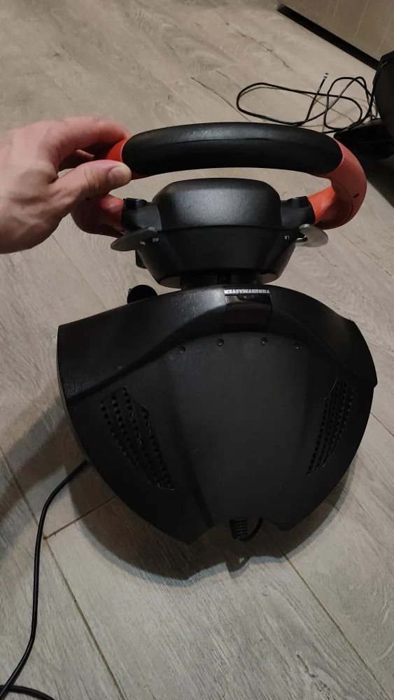 Thrustmaster Ferrari 458 Italia Racing Wheel image indicator(3)