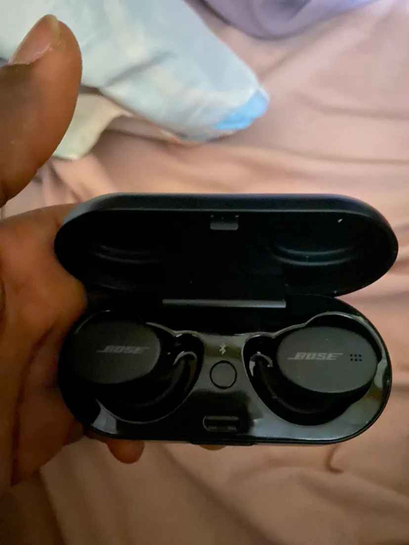 Bose SoundBuds Wireless Earbuds image indicator(2)