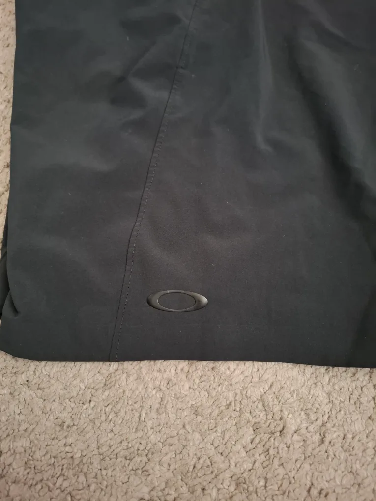 Men's Oakley Black Golf Shorts image indicator(9)