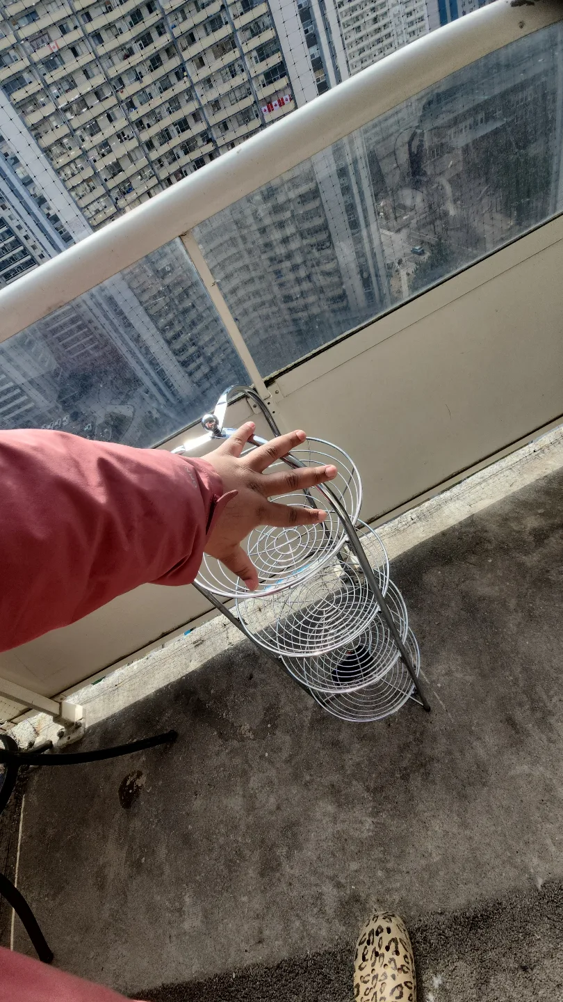 Three-Tier Chrome Wire Fruit Basket Stand image indicator(3)