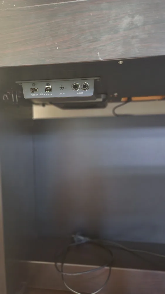 Yamaha CLP-535 Digital Piano with Bench image indicator(2)