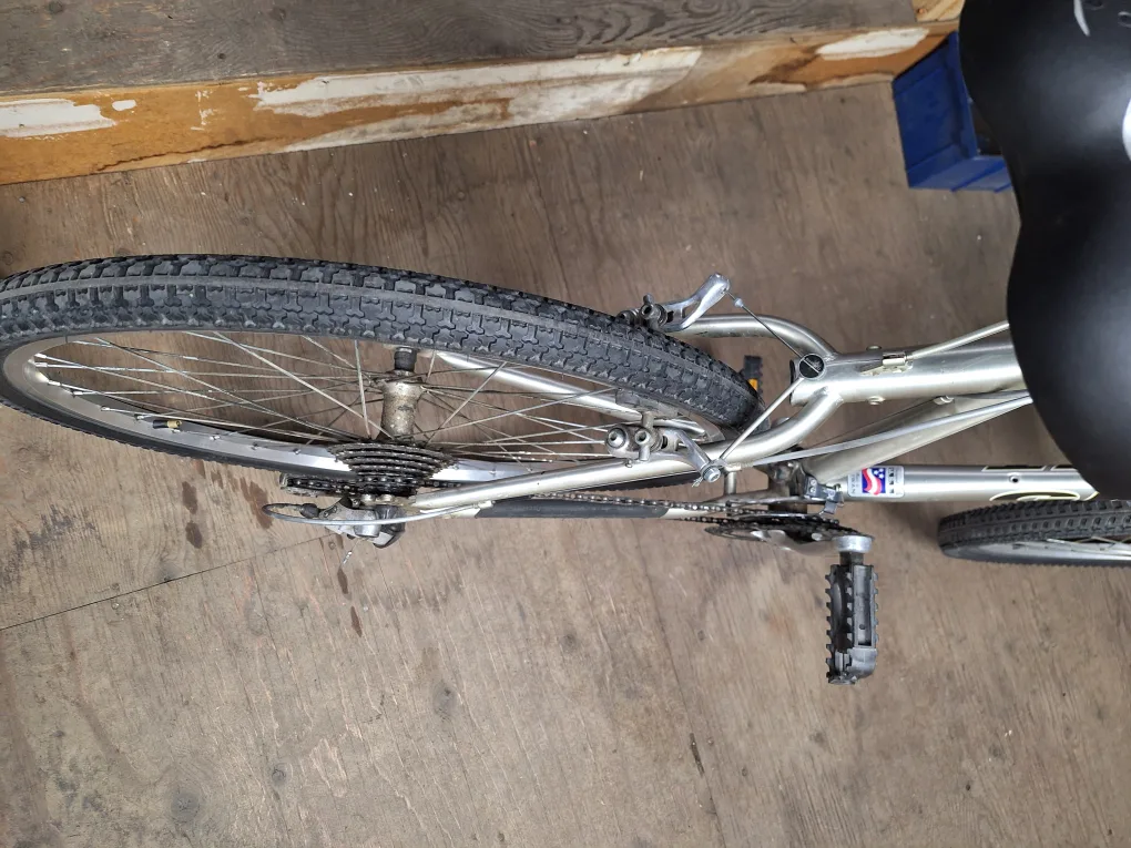 Giant Yukon Mountain Bike image indicator(7)