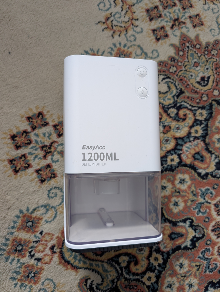 Desktop dehumidifier 💚