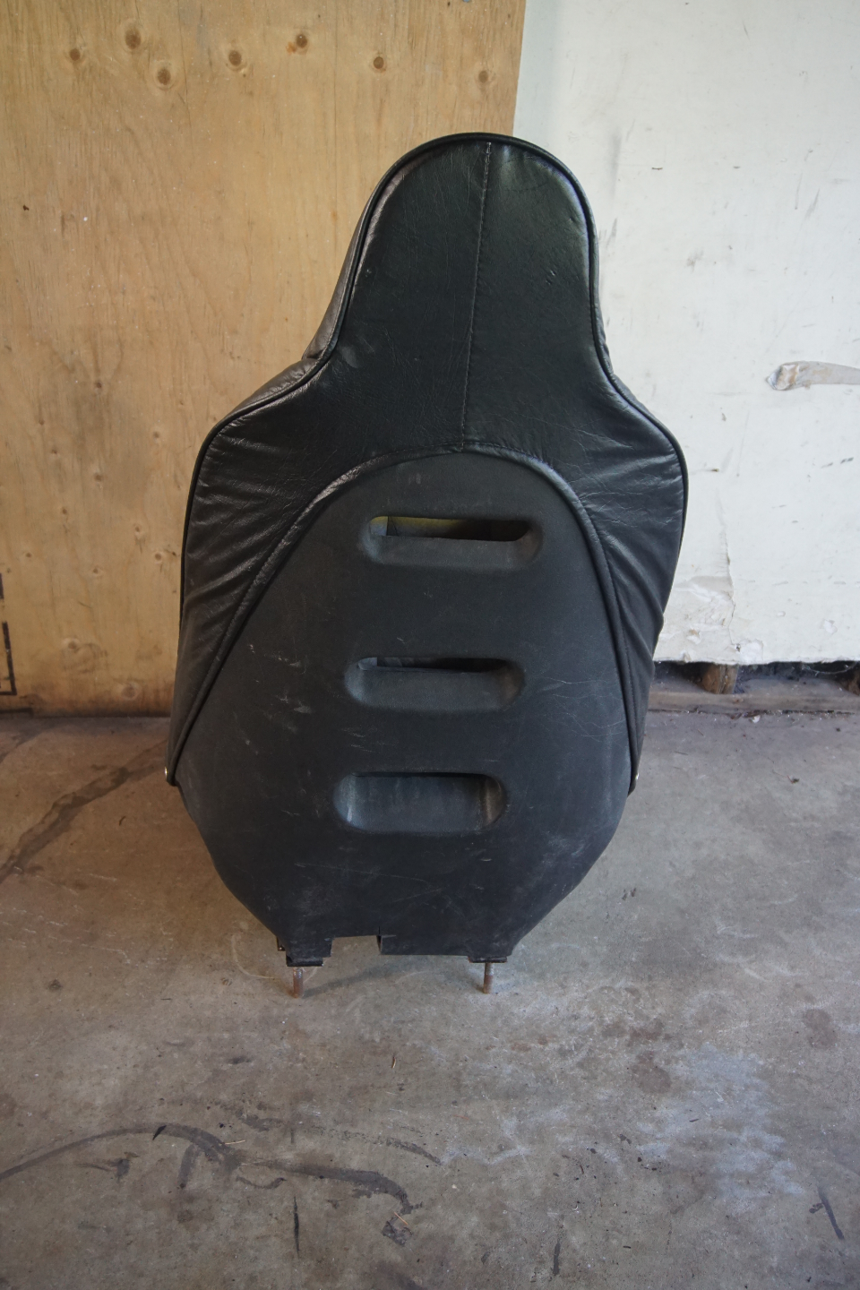 bucket seat - photo 2