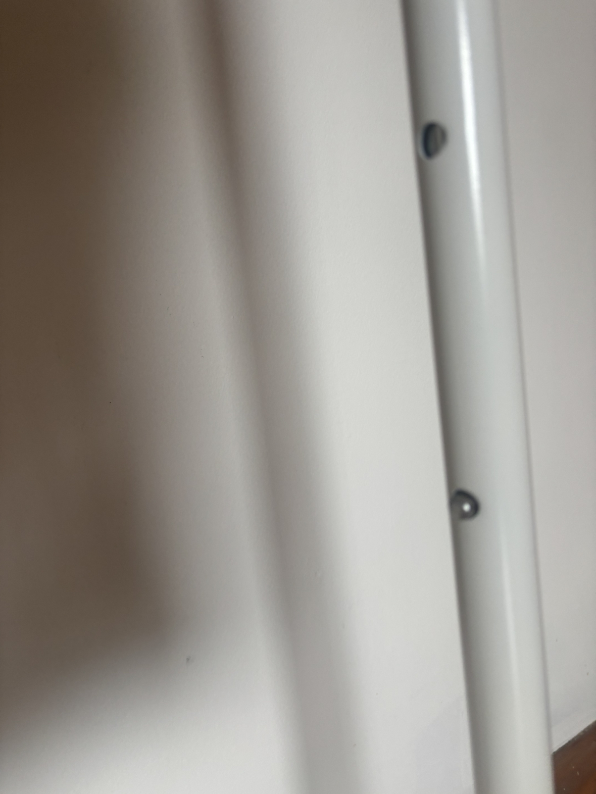 White clothing rack adjustable height and shoe rack built in - photo 2