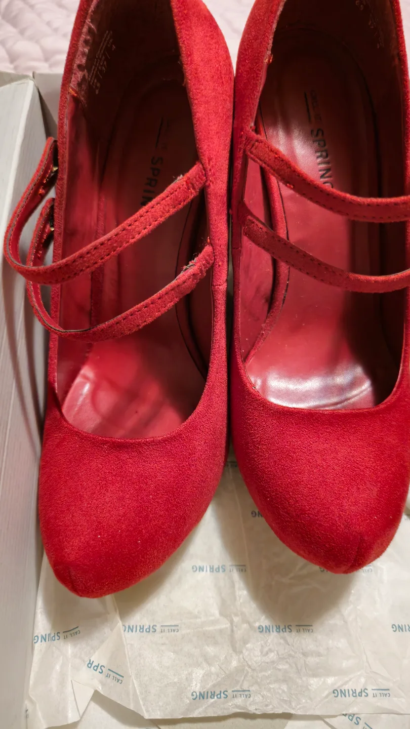 Call it Spring Women's Red Wedge Heels image indicator(5)