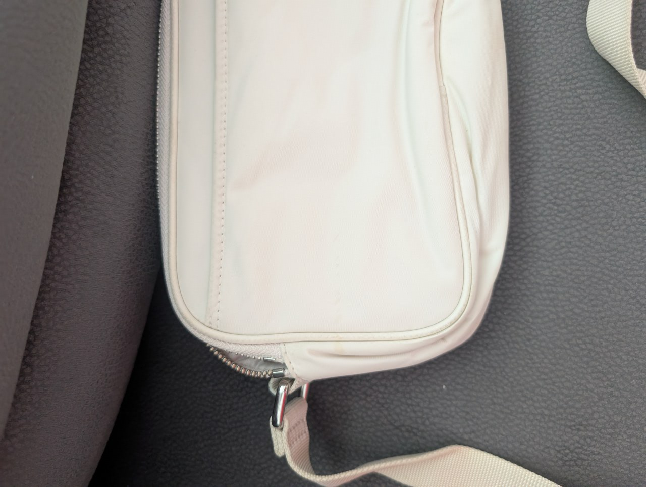 Lululemon Camera Bag - photo 3