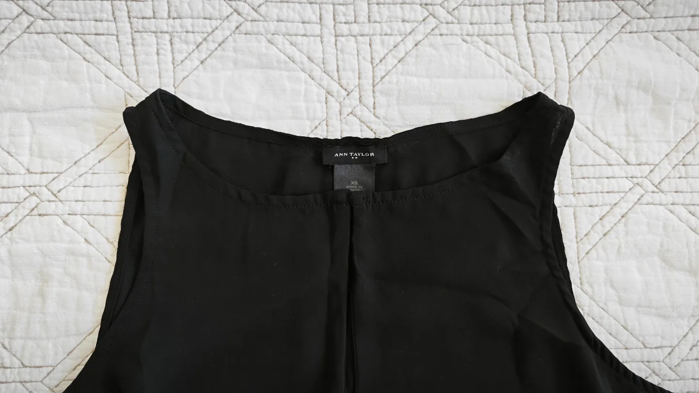 Black Sleeveless Blouse, Size XS image indicator(2)
