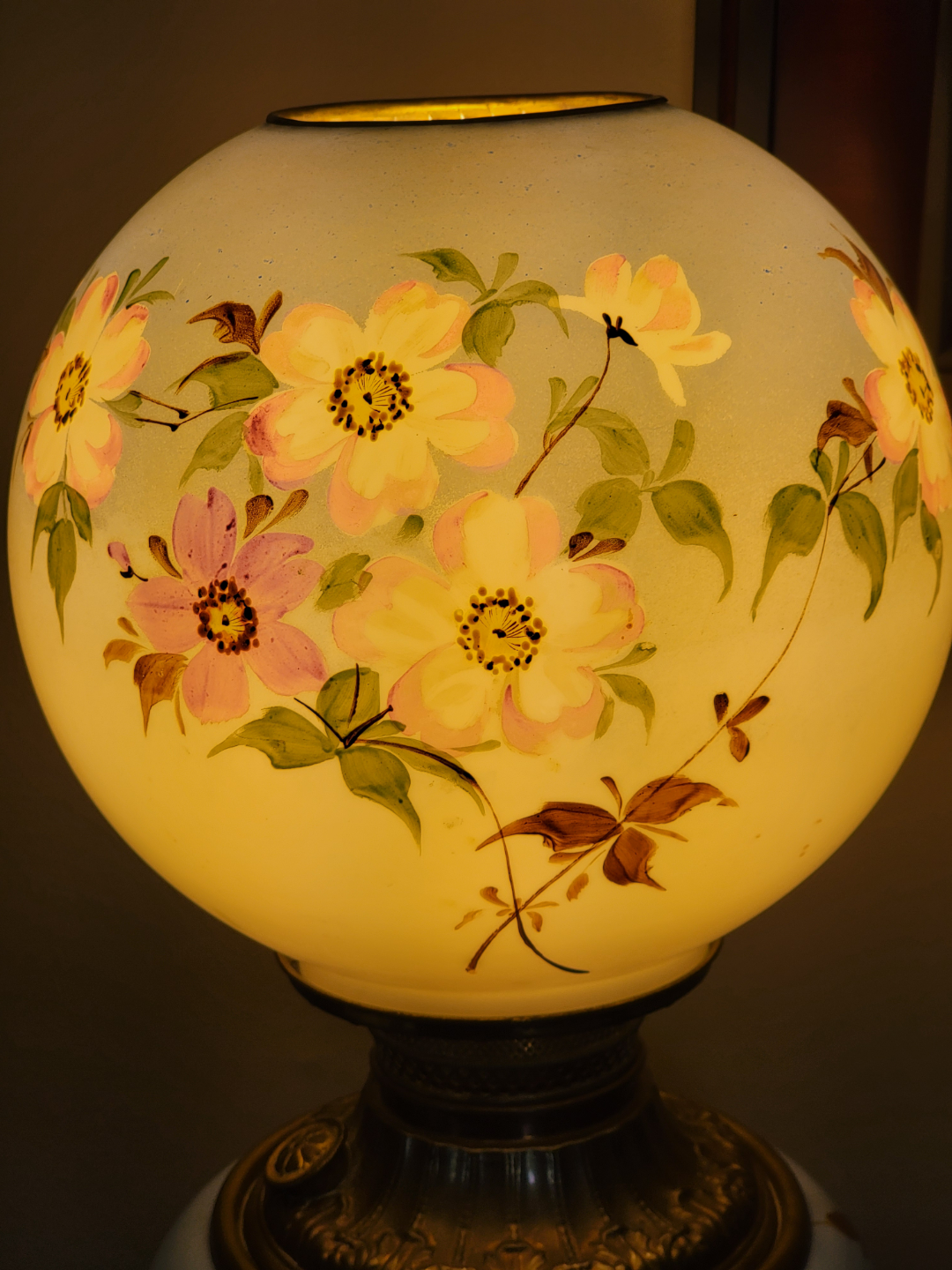 Antique Hand-Painted  qone with the wind electrified lamp - photo 3