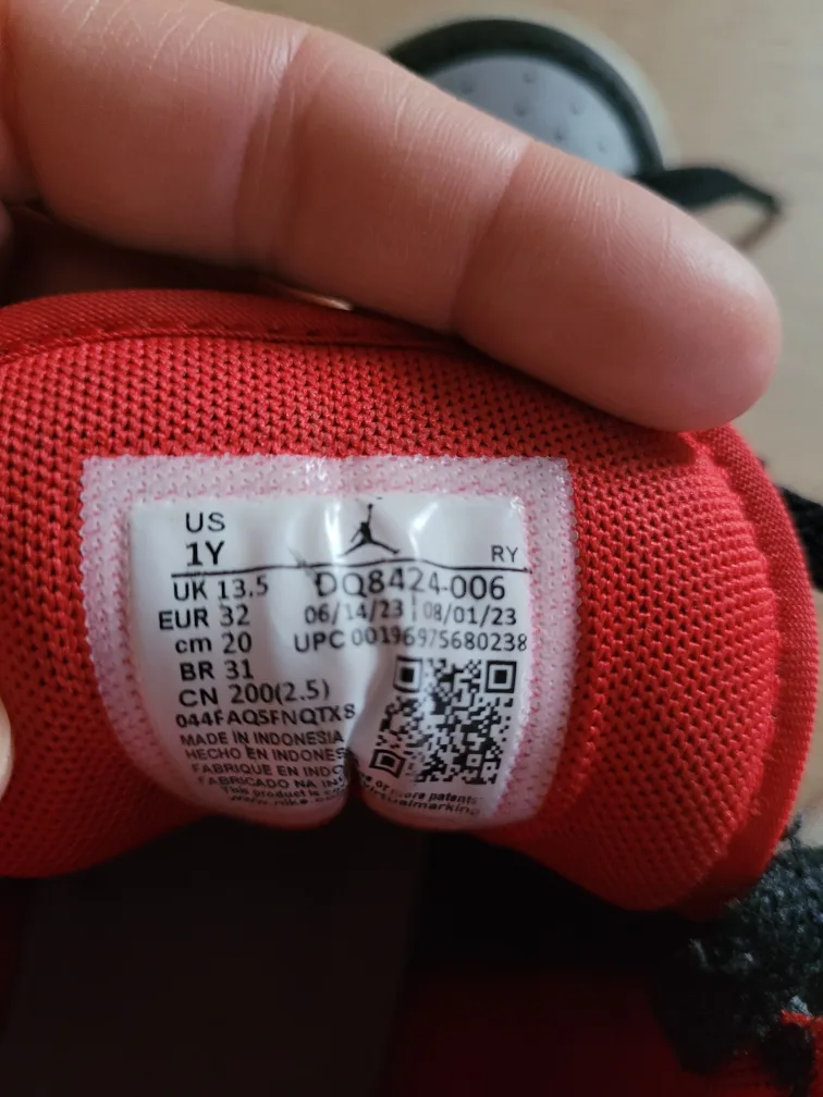 Air Jordan youth 1 Shoes - Black/Grey image indicator(6)