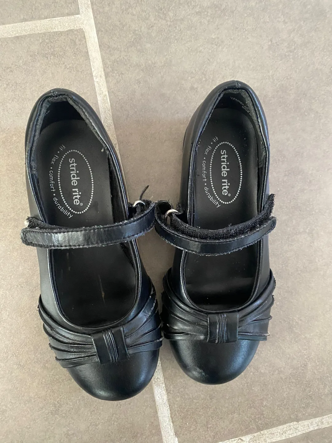 Stride Rite Girls' Black Leather Mary Janes - Size 9 thumbnail