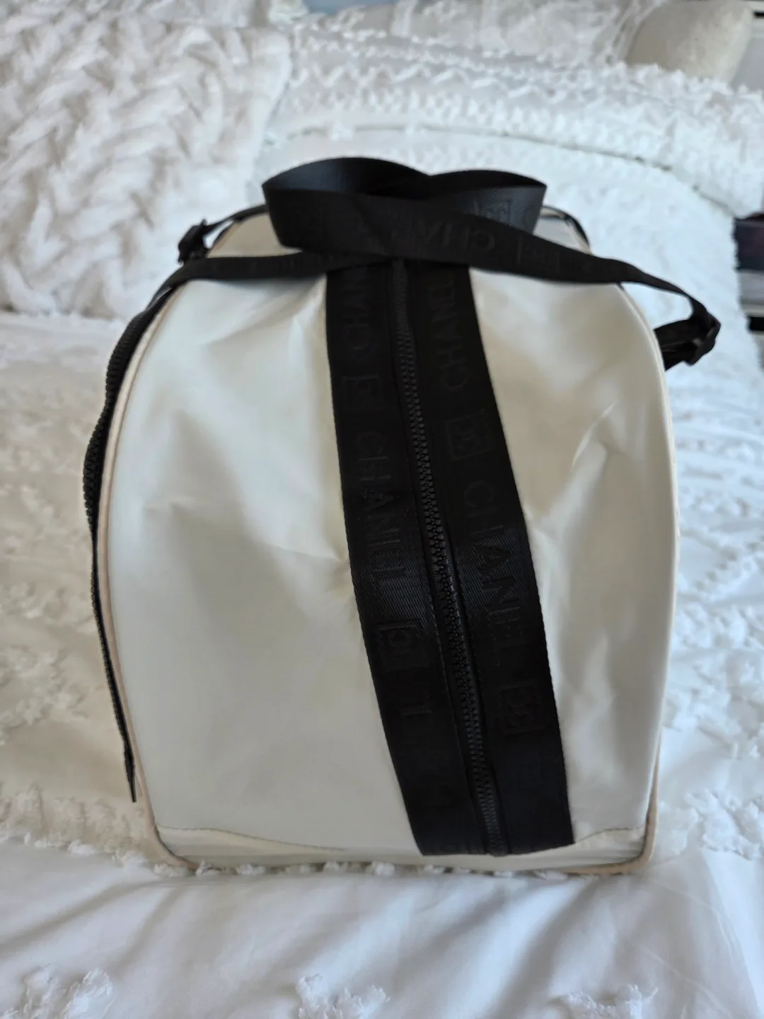 Chanel Off-White Travel Bag image indicator(7)