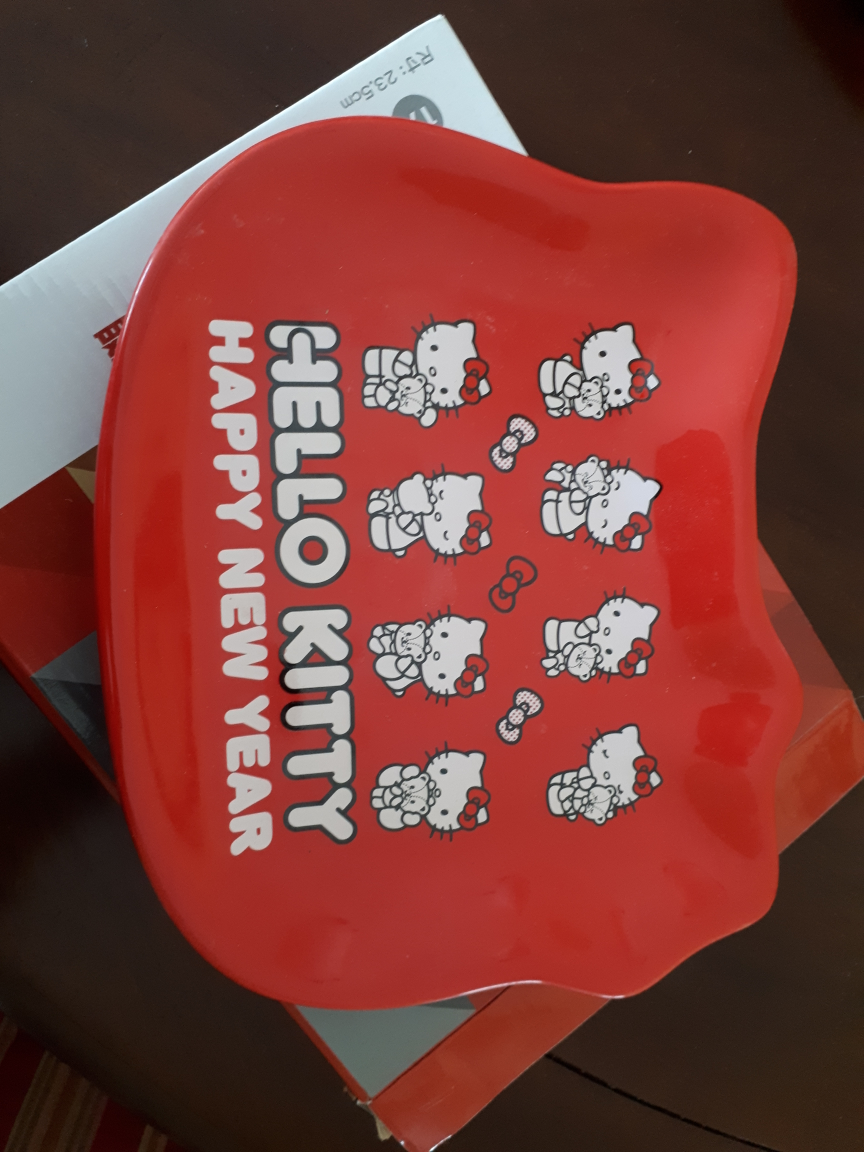 Hello Kitty 40th Anniversary Collector's Plate - photo 2