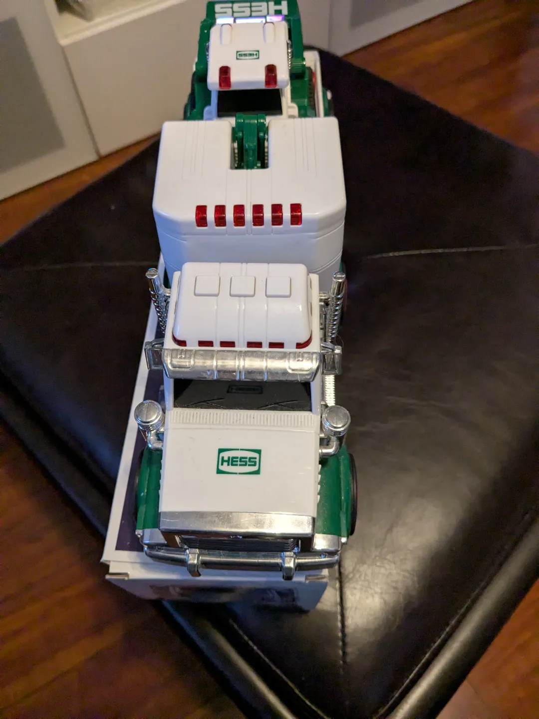 Hess Toy Truck and Bulldozer Set image indicator(2)