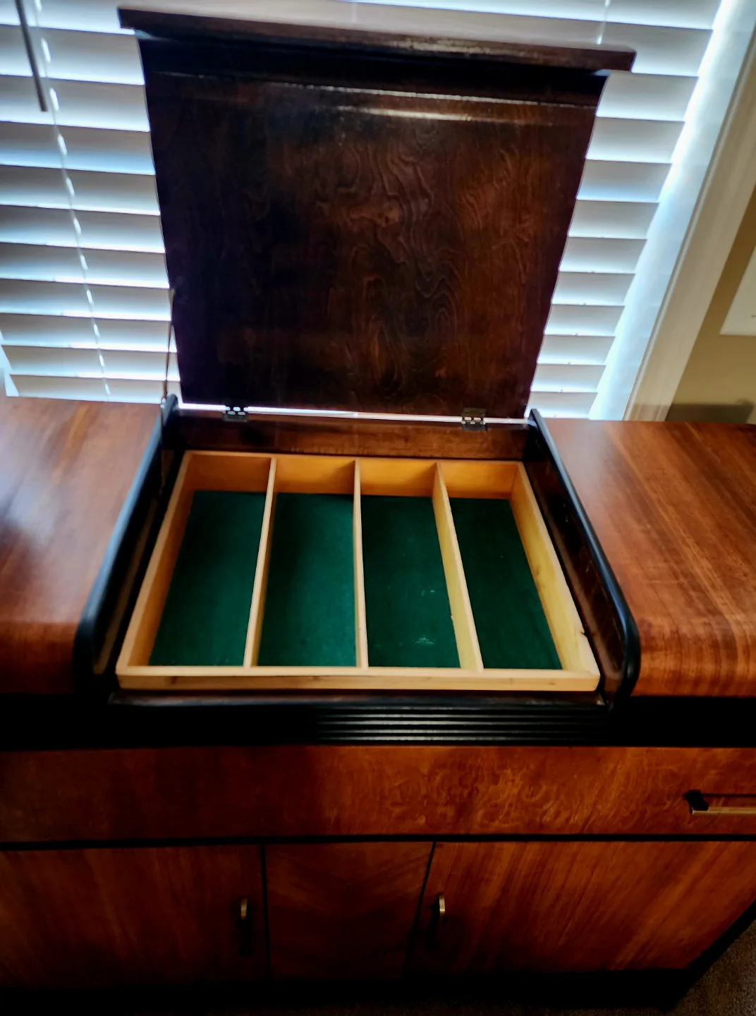 Vintage Art Deco Style Wooden Cabinet image indicator(3)