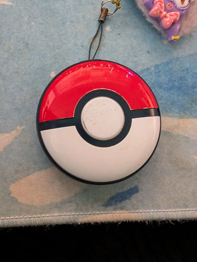 Pokémon Go Plus + Device image indicator(2)