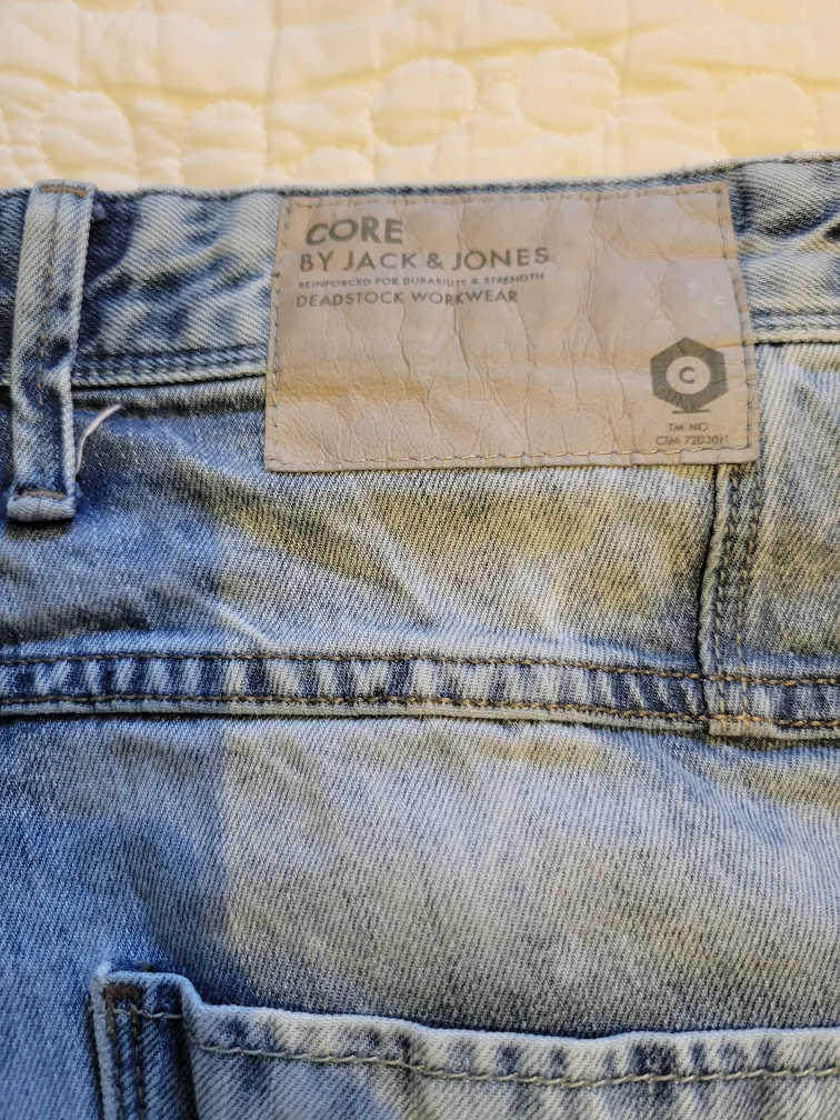 Men's Core by Jack & Jones Light Wash Jeans - Size 34/32 image indicator(6)