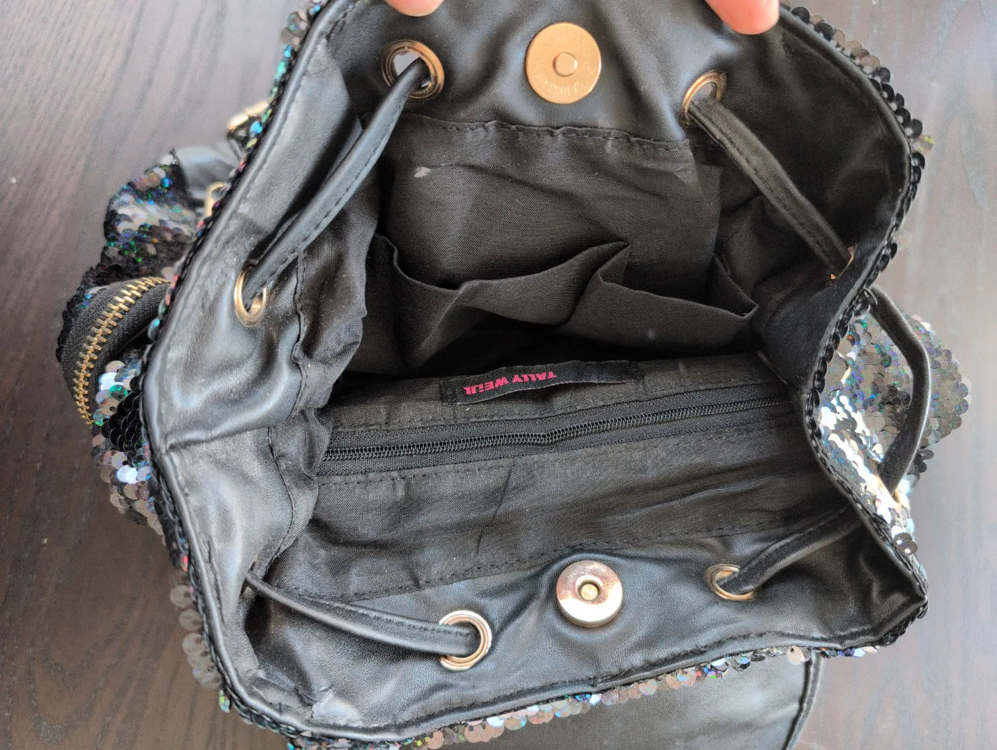 Gorgeous Sequin Mini Backpack image indicator(6)