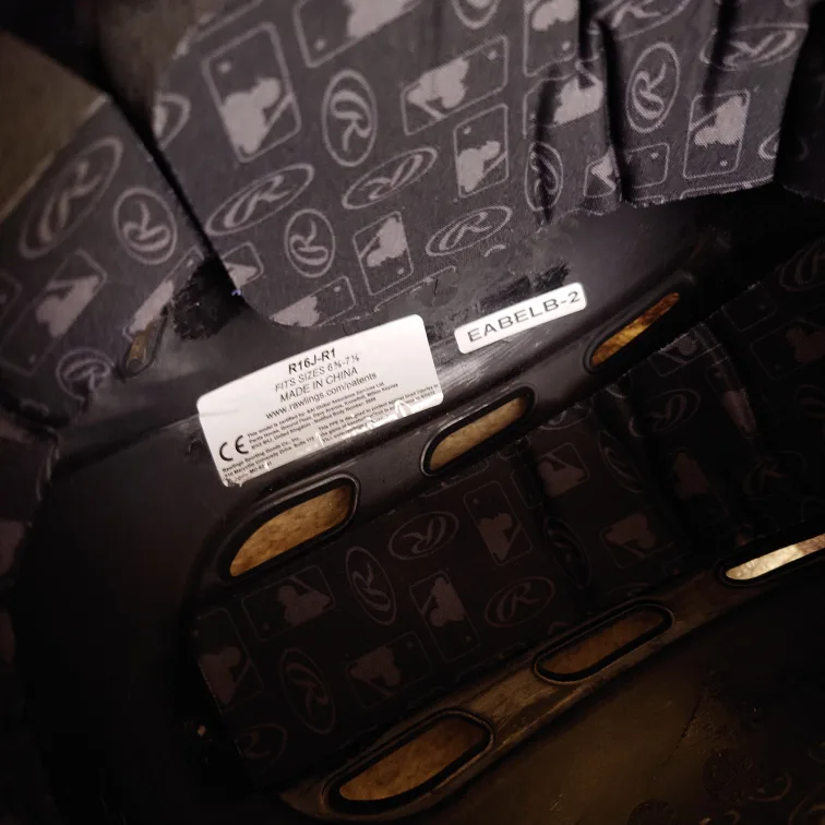 Youth Rawlings R16 Baseball/Softball Helmet -size 6 3/8-7 1/8 image indicator(2)