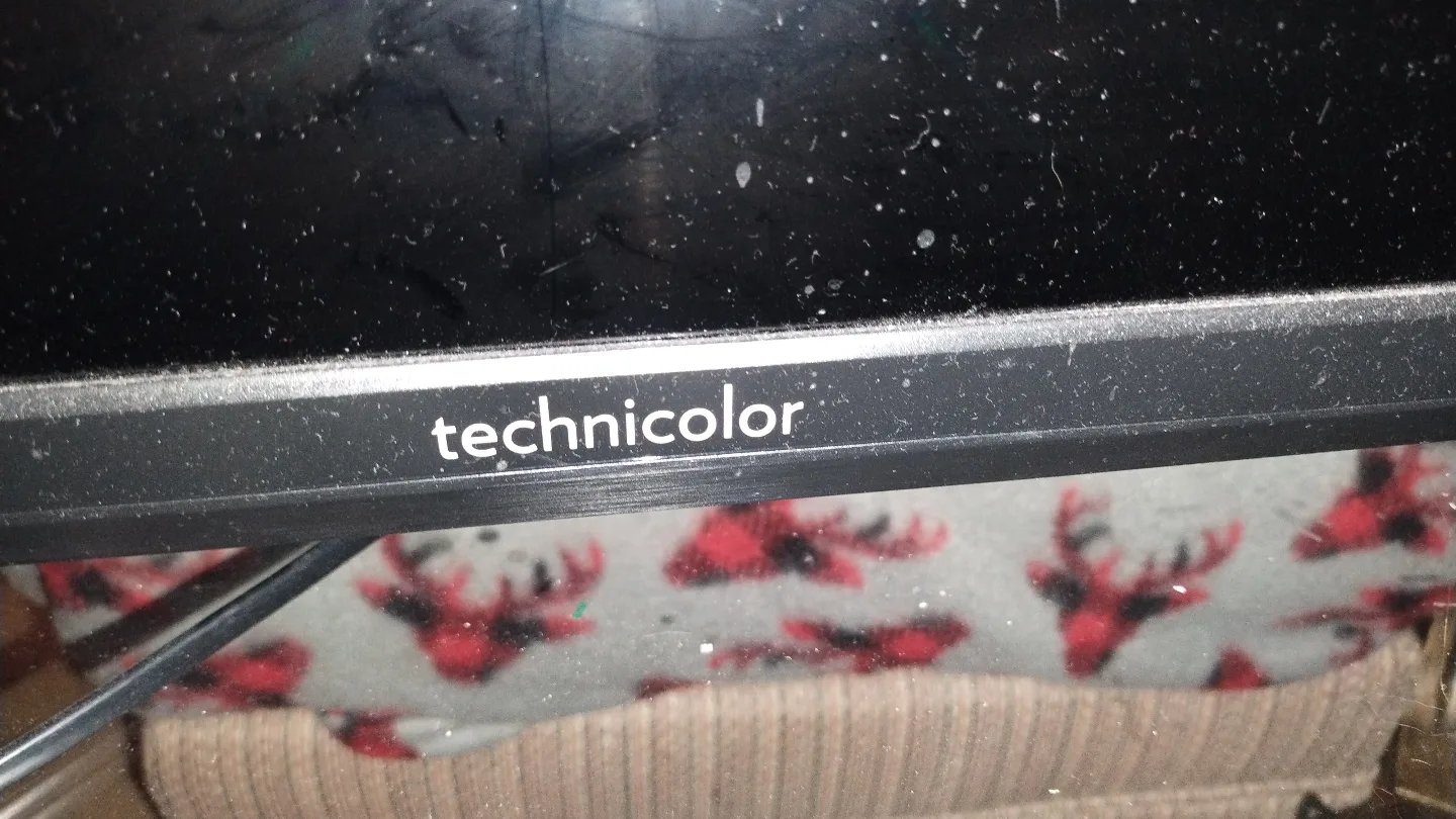 Technicolor 40 inch TV with Stand and Wall Mount image indicator(6)